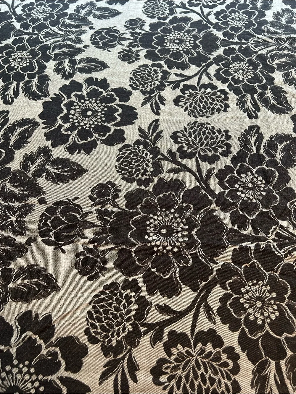 Floral Jacquard Tablecloth in Black and Gray
